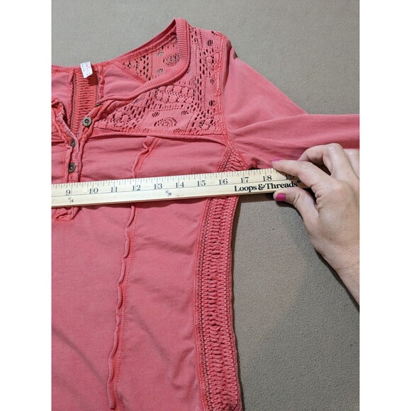 Free People Women Dark Pink Boho Crochet Detailing Long Sleeve Henley Top Size S - Picture 11 of 11